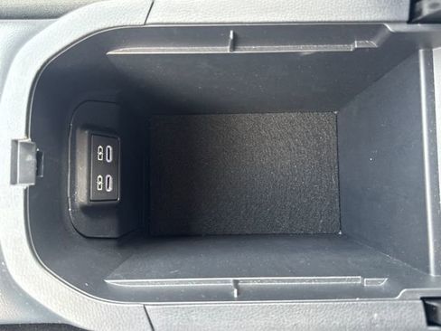 Used 2025 Toyota RAV4 XLE image 29