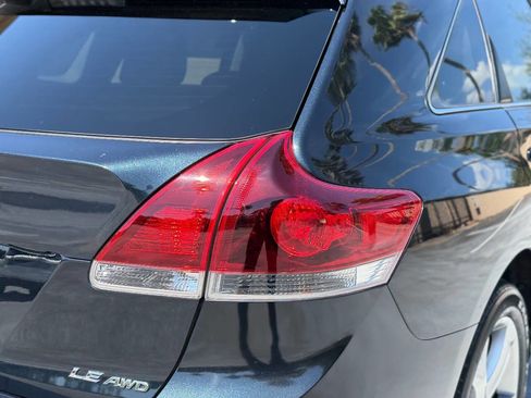 Used 2013 Toyota Venza LE w/ LE Convenience Pkg AWD/4WD image 13