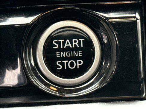 Certified 2022 Nissan Pathfinder SL w/ SL Premium Package image 7