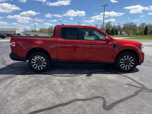 Used 2023 Ford Maverick Lariat FWD image 8