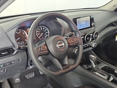 Certified 2025 Nissan Sentra S FWD image 15
