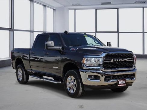 Used 2024 RAM 2500 Big Horn AWD/4WD image 3