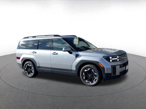 Used 2025 Hyundai Santa Fe SEL image 2