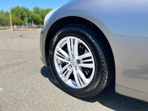 Used 2013 INFINITI G37 Journey w/ Premium Pkg RWD image 9