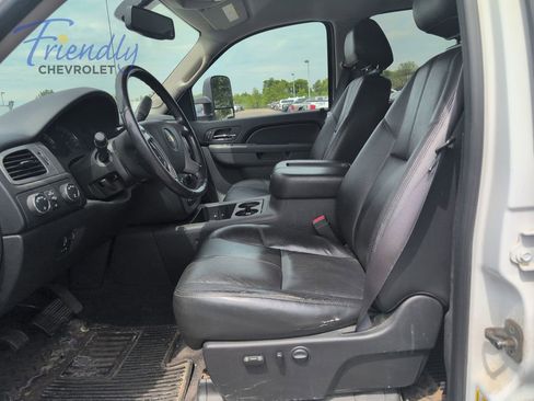 Used 2012 Chevrolet Silverado 2500 LTZ w/ LTZ Plus Package AWD/4WD image 4