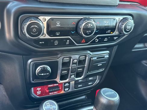 Used 2021 Jeep Gladiator Rubicon w/ Safety Group AWD/4WD image 30