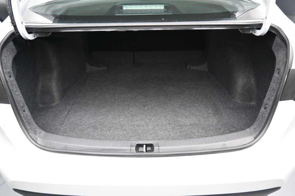 Used 2026 Toyota Corolla LE FWD image 27