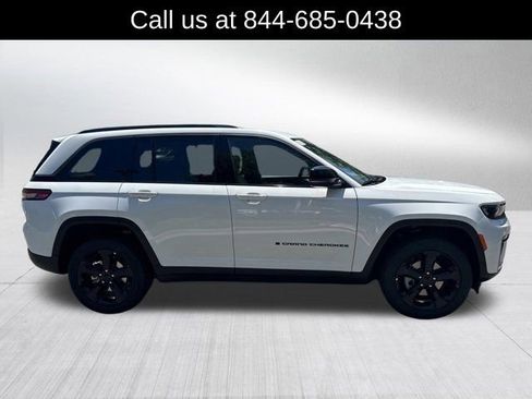 New 2026 Jeep Grand Cherokee Limited AWD/4WD image 4
