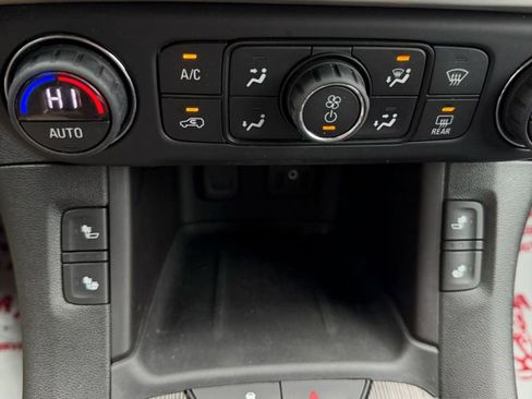 Used 2017 GMC Acadia SLT image 18