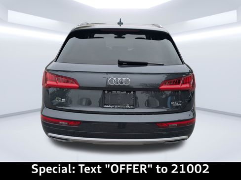 Used 2018 Audi Q5 2.0T Premium Plus w/ Premium Plus Package AWD/4WD image 3