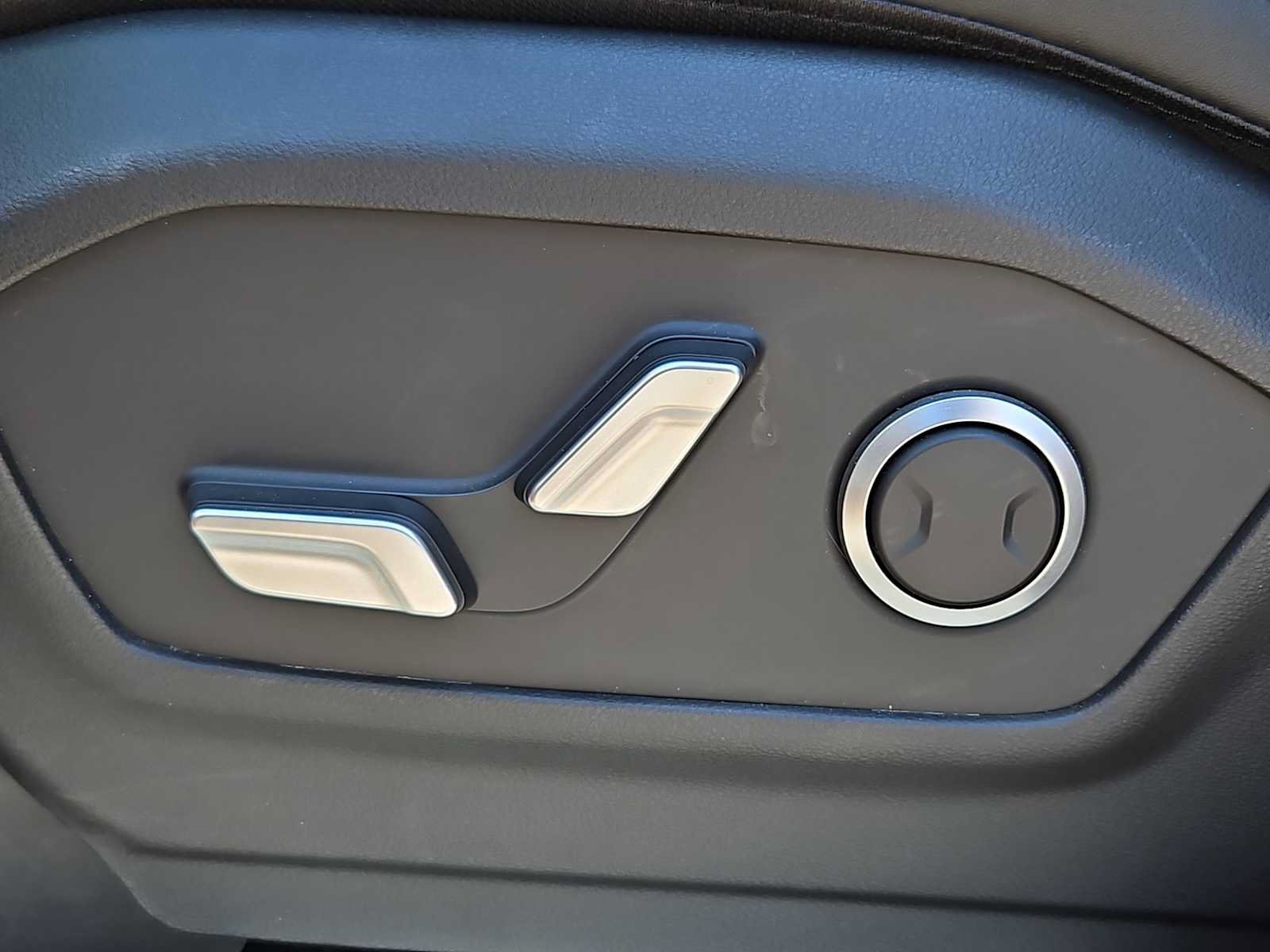 Certified 2026 Hyundai Santa Fe SEL FWD image 17