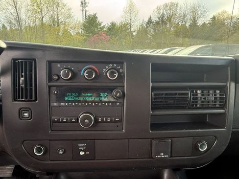 Used 2024 Chevrolet Express 2500 w/ Driver Convenience Package image 21