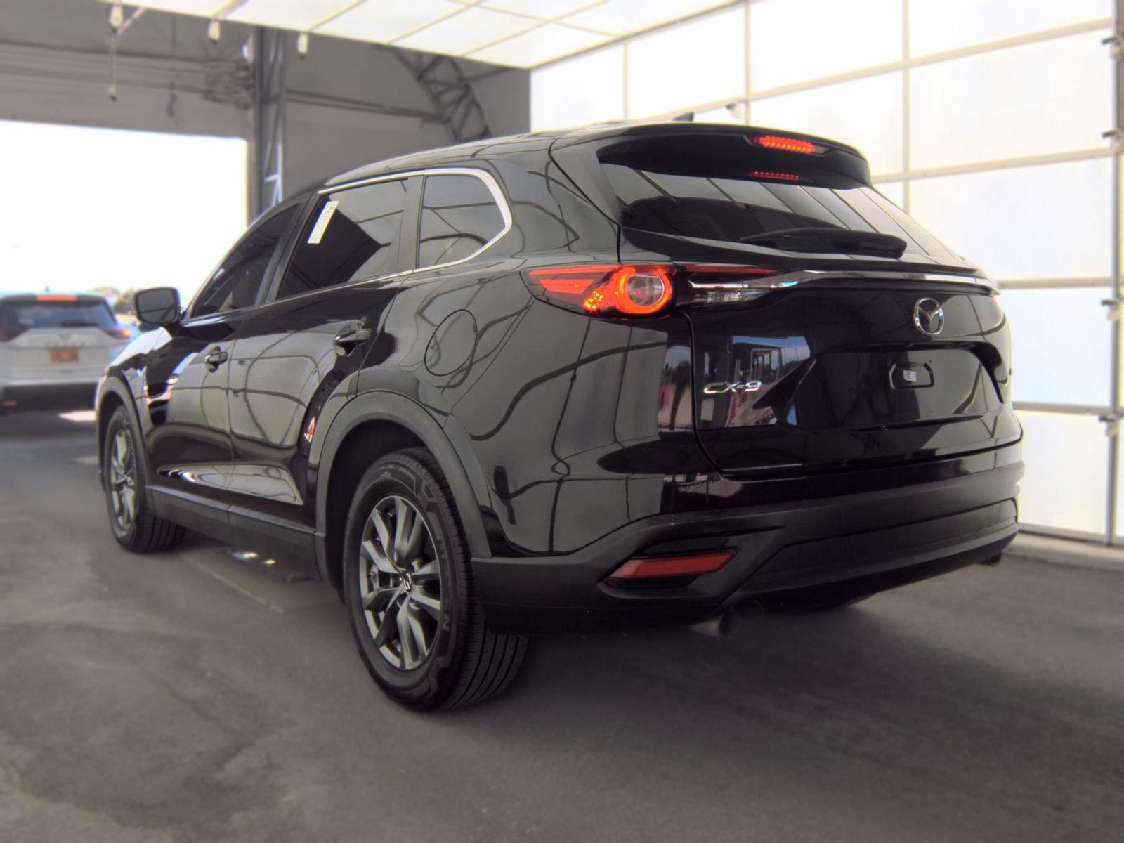 Used 2019 MAZDA CX-9 Sport FWD image 3