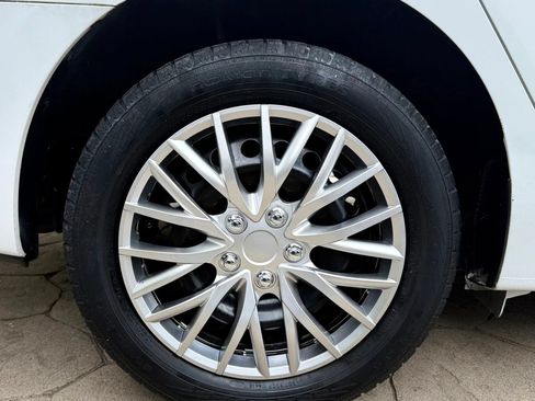Used 2017 Nissan Sentra S FWD image 40