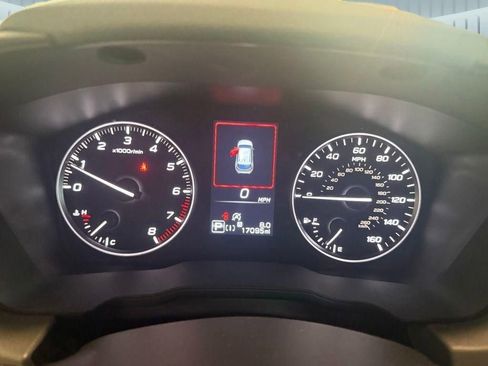 Used 2024 Subaru Crosstrek 2.0i Premium AWD/4WD image 11