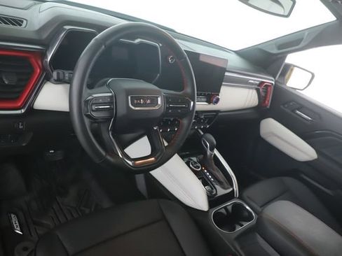 Used 2024 GMC Canyon AT4X image 17