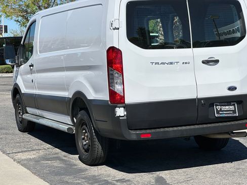 Used 2022 Ford Transit 250 Low Roof w/ Exterior Upgrade Package RWD image 5