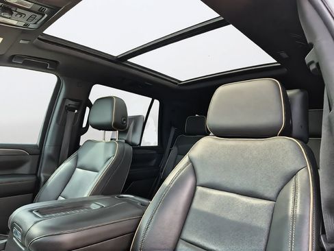Used 2021 GMC Yukon SLT w/ SLT Luxury Plus Package RWD image 24