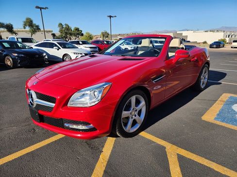 Used 2015 Mercedes-Benz SLK 250 w/ Premium Package image 26