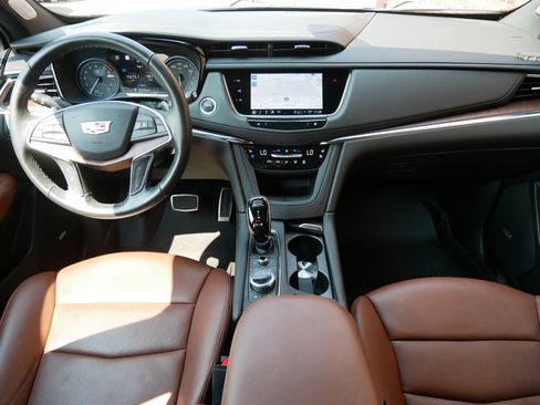 Used 2024 Cadillac XT5 Sportv w/ Technology Package AWD/4WD image 14