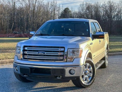 Used 2013 Ford F150 Lariat w/ Lariat Chrome Pkg image 4