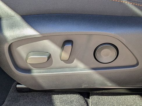 New 2025 Chevrolet Equinox ACTIV w/ Safety and Technology Package image 21