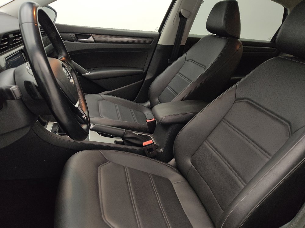 Used 2020 Volkswagen Passat 2.0T R-Line FWD image 17