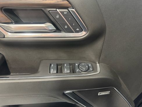 Certified 2025 GMC Sierra 1500 SLT w/ SLT Premium Plus Package image 17