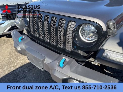 Used 2023 Jeep Wrangler Unlimited w/ Cold Weather Group AWD/4WD image 15