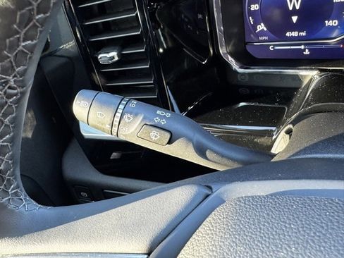 Used 2025 Chevrolet Silverado 3500 LT w/ Convenience Package image 25