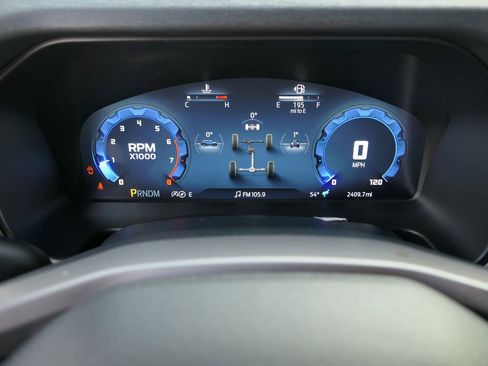 Used 2025 Ford Bronco Outer Banks image 18