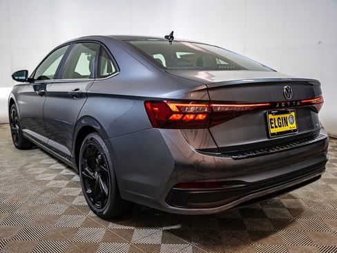 New 2025 Volkswagen Jetta SE image 25