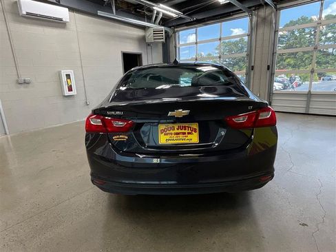 Used 2023 Chevrolet Malibu LT FWD image 4