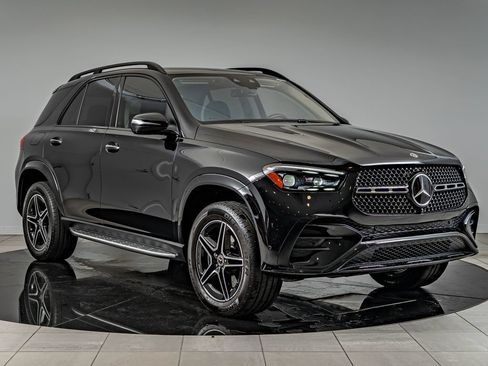 Certified 2025 Mercedes-Benz GLE 580 4MATIC image 3
