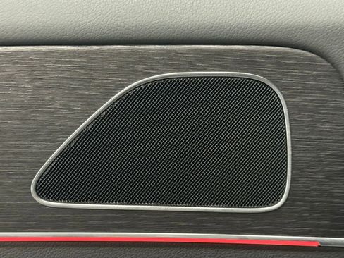 Certified 2025 Mercedes-Benz GLE 450e 4MATIC image 37