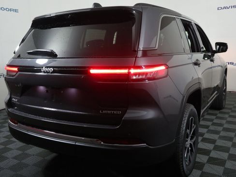 New 2025 Jeep Grand Cherokee Limited w/ Luxury Tech Group II image 6