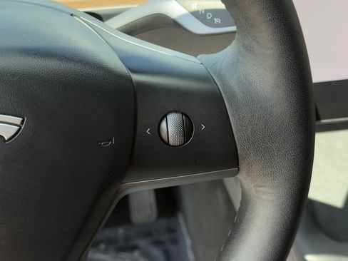 Used 2024 Tesla Model Y Long Range RWD image 49