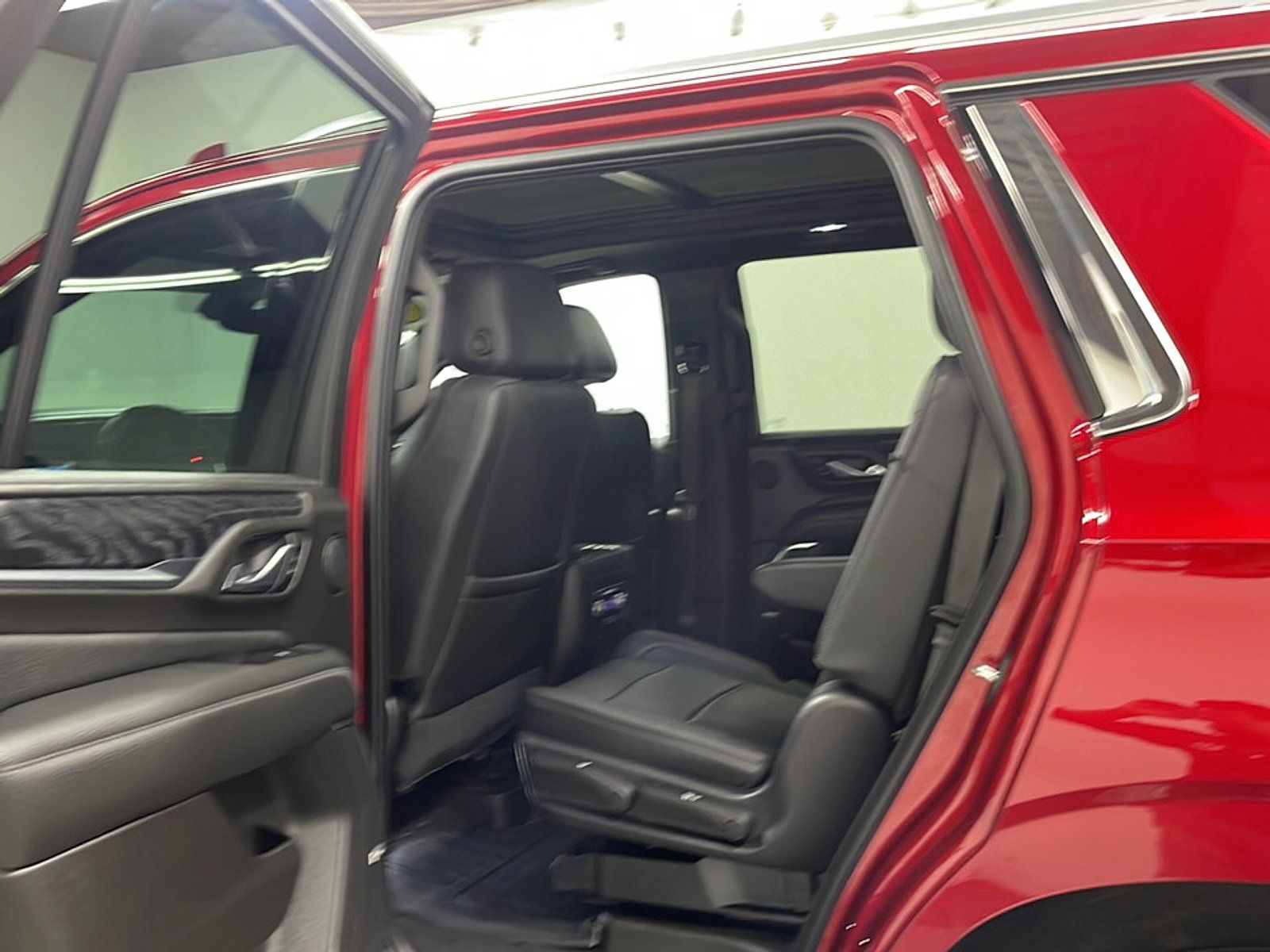 Used 2021 GMC Yukon Denali w/ Denali Premium Package AWD/4WD image 16