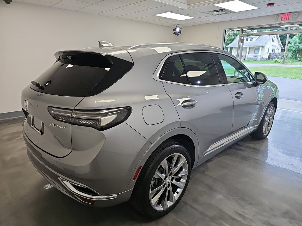 Used 2023 Buick Envision Avenir AWD/4WD image 3