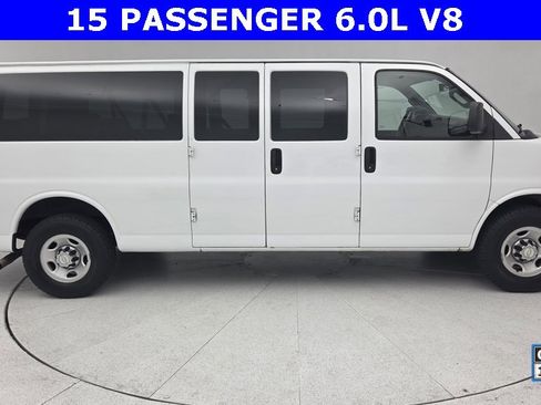 Used 2018 Chevrolet Express 3500 LT w/ LT Preferred Equipment Group image 6