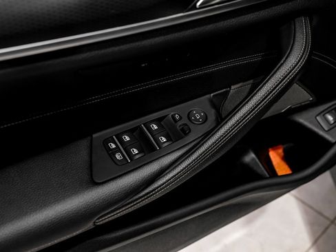 Used 2023 BMW M550i xDrive image 44