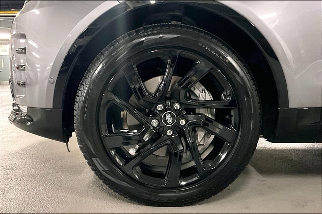 Certified 2025 Land Rover Discovery Dynamic SE AWD/4WD image 8