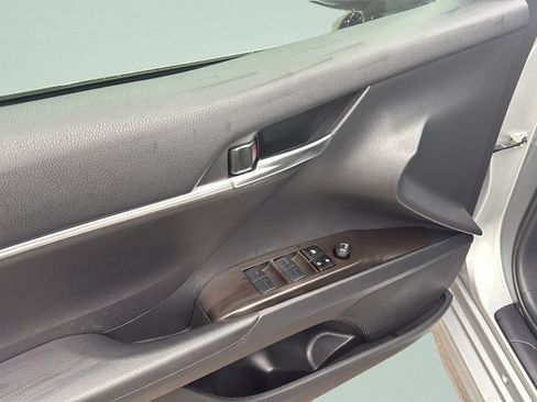 Used 2024 Toyota Camry SE FWD image 13