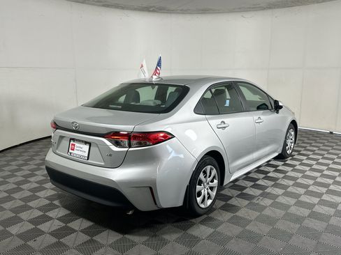 Certified 2025 Toyota Corolla LE FWD image 3