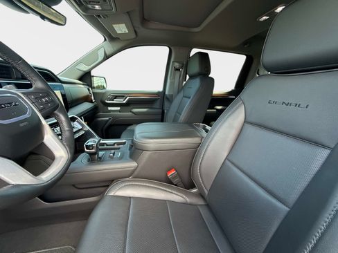 Used 2025 GMC Sierra 1500 Denali w/ Denali Reserve Package AWD/4WD image 23