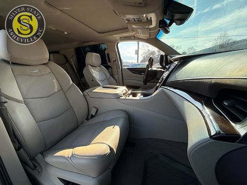 Used 2017 Cadillac Escalade Luxury image 17
