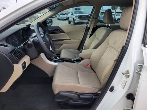 Used 2016 Honda Accord LX image 21