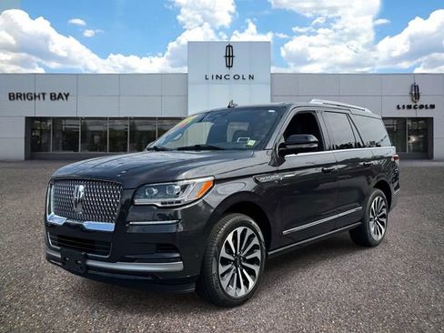 Certified 2024 Lincoln Navigator Reserve AWD/4WD image 2