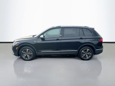 Used 2024 Volkswagen Tiguan SE image 4