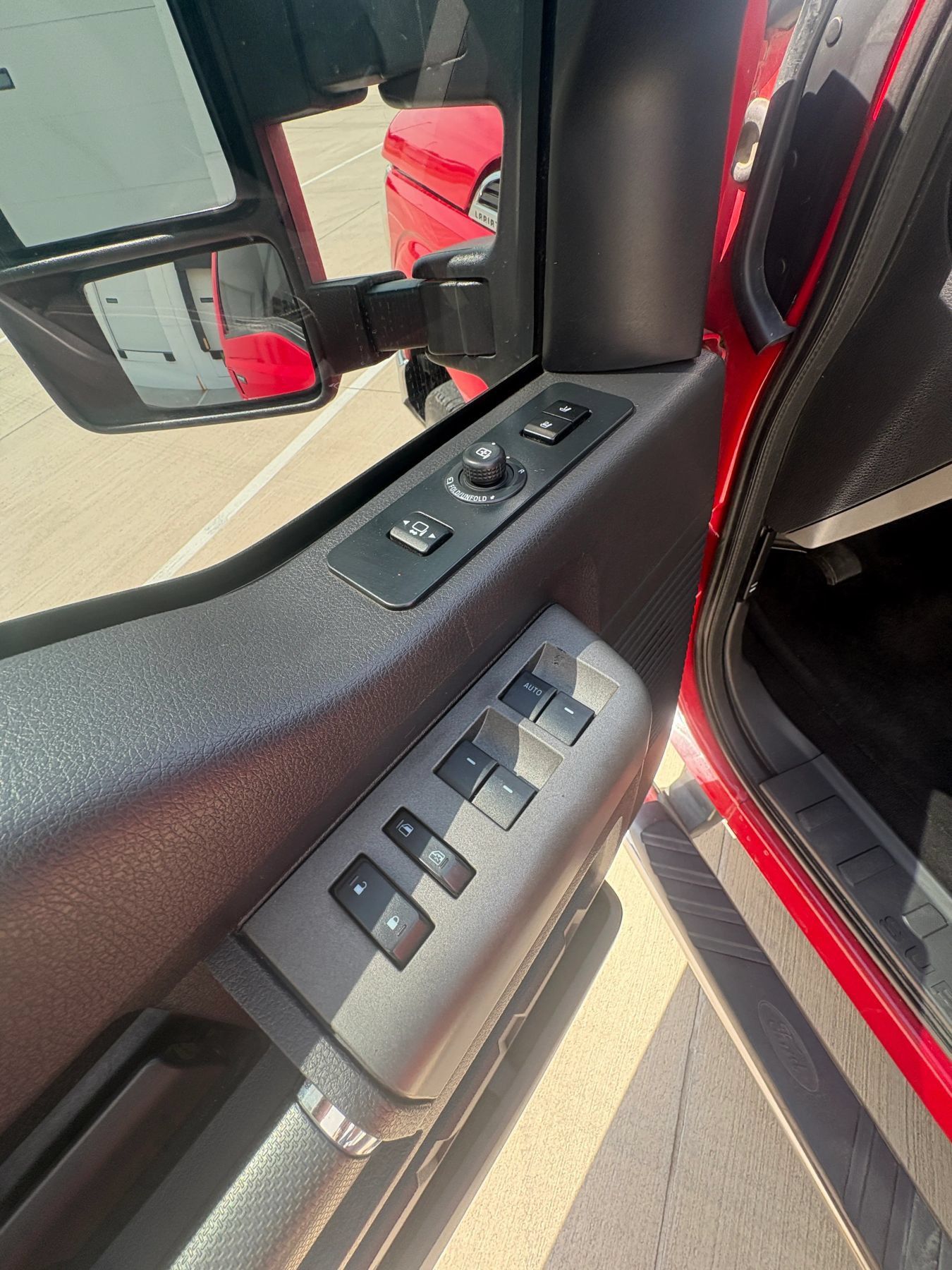Used 2011 Ford F250 Lariat w/ Lariat Interior Pkg RWD image 25
